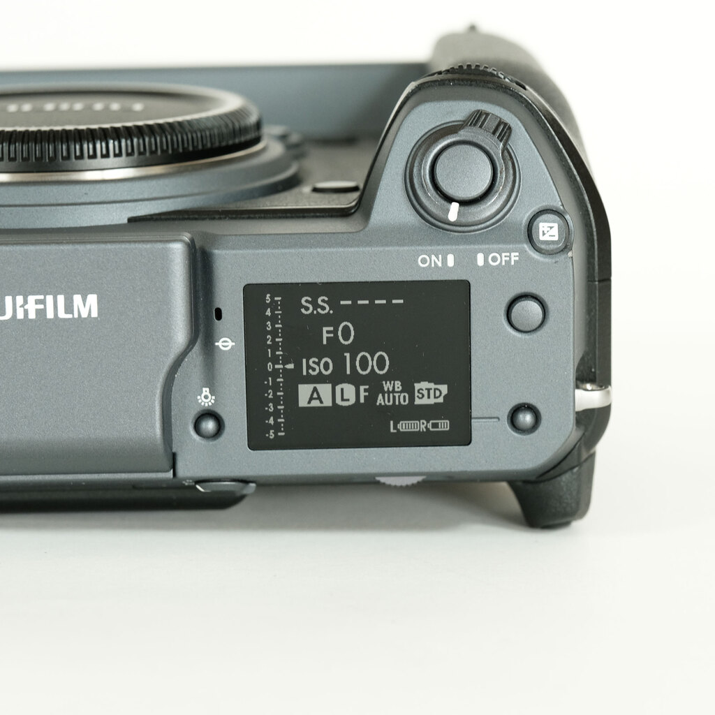 FUJIFILM GFX 100 FUJIFILM GFX 100