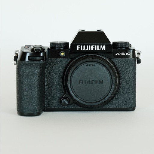 FUJIFILM X-S10