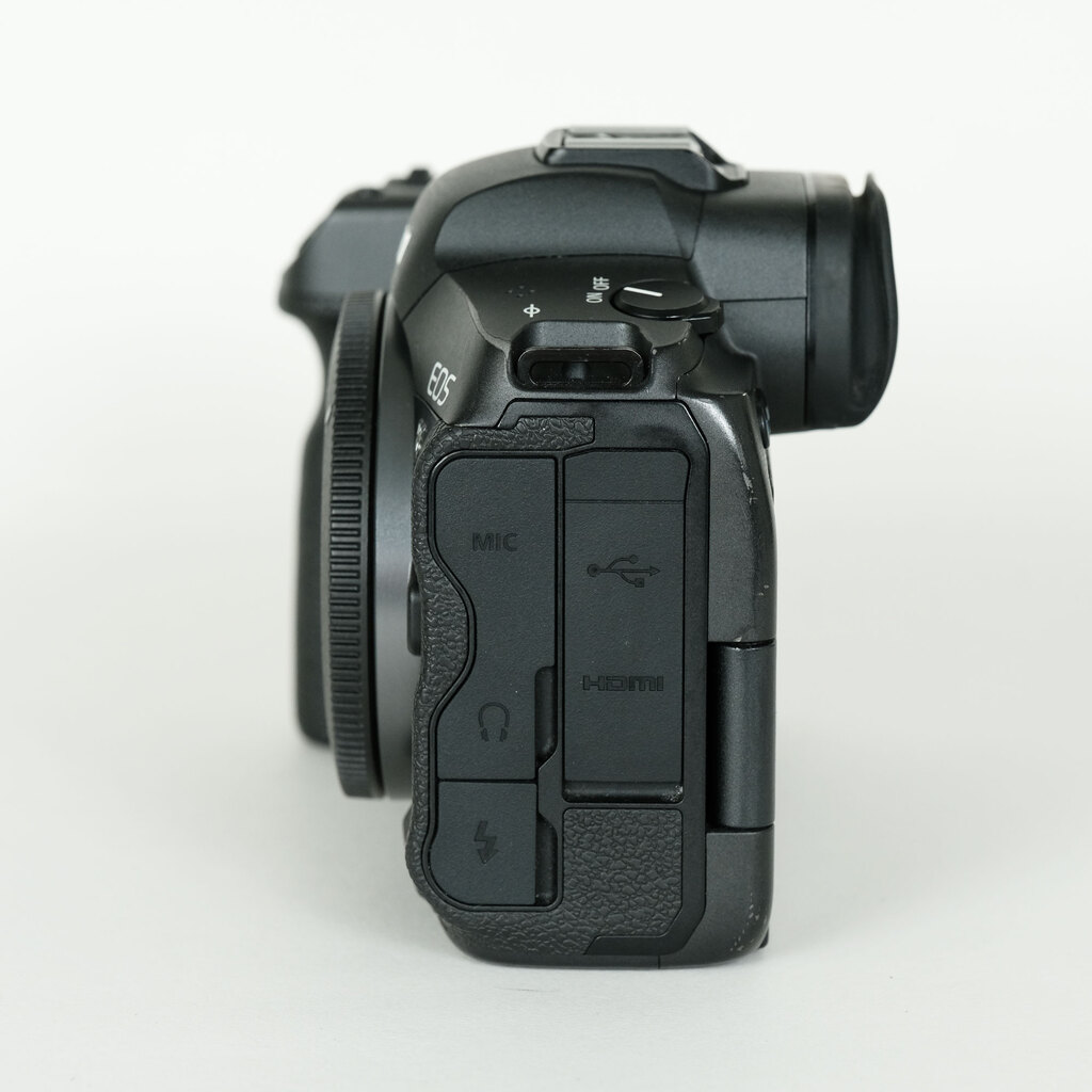 Canon EOS R5 Canon EOS R5