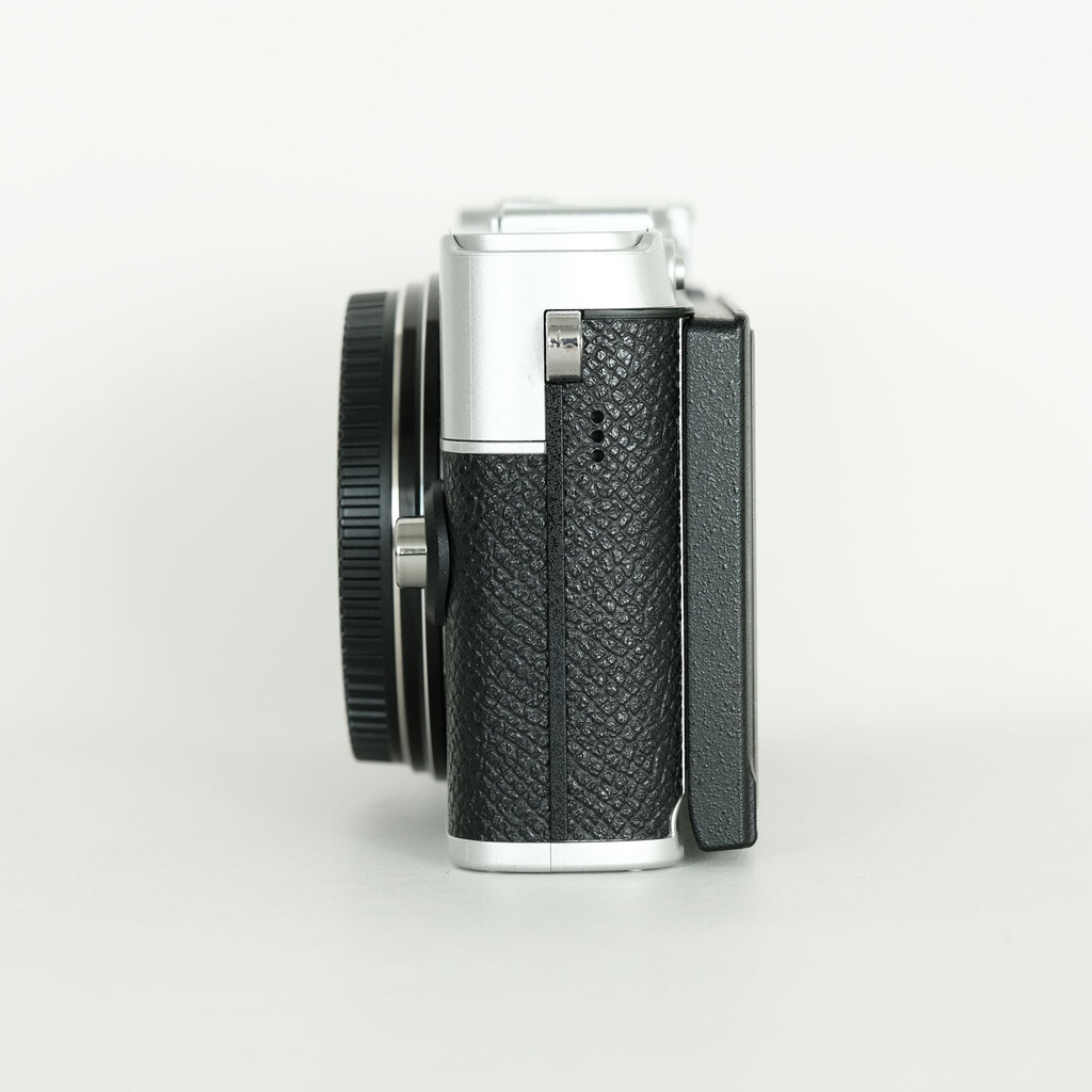 OLYMPUS PEN E-P7
