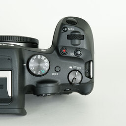 Canon EOS R7 Canon EOS R7