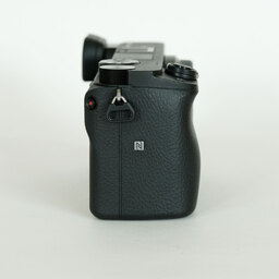 SONY α6400(ILCE-6400) SONY α6400(ILCE-6400)