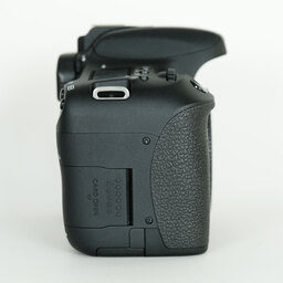 Canon EOS 8000D Canon EOS 8000D