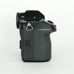 Panasonic LUMIX DC-S1 Panasonic LUMIX DC-S1