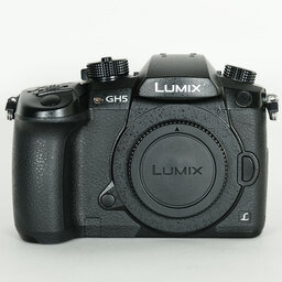 Panasonic LUMIX DC-GH5 Panasonic LUMIX DC-GH5