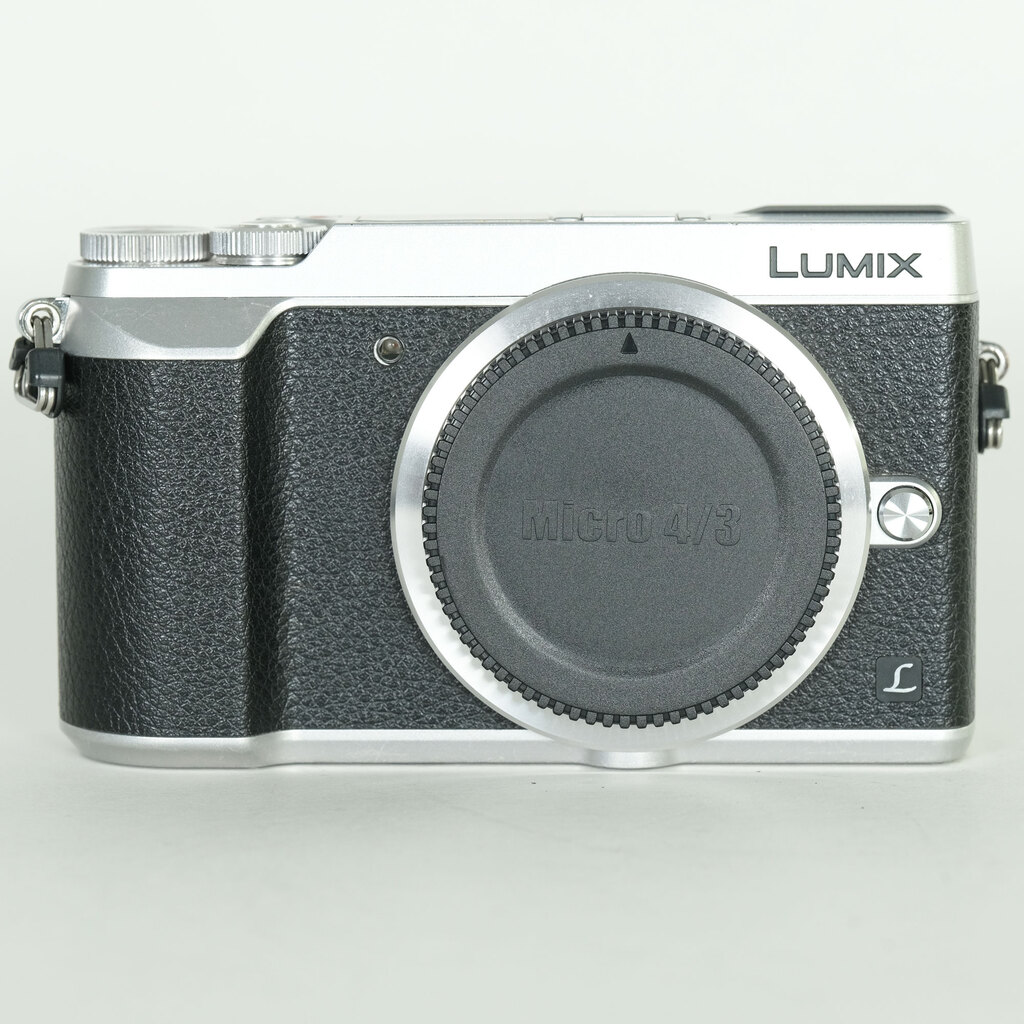 Panasonic LUMIX DMC-GX7MK2 ボディ シルバー Panasonic LUMIX DMC-GX7MK2 ボディ シルバー