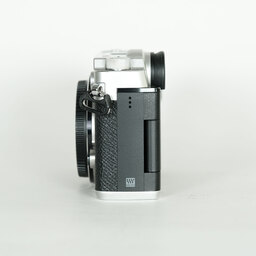 OLYMPUS PEN-F