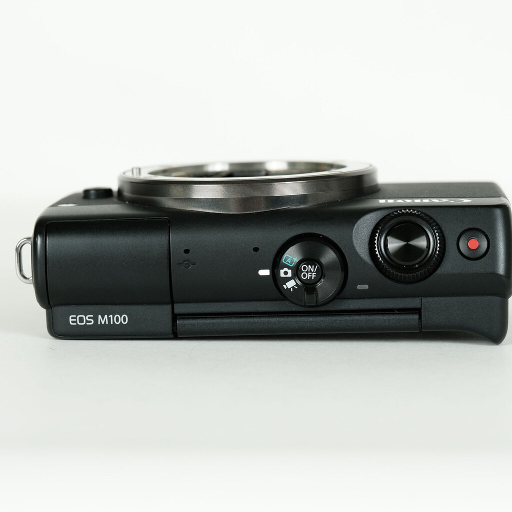 お値下げ交渉可、Canon EOS M100 ブラック　(美品) Amazon | Canon ミラーレス一眼カメラ EOS M100 ボディ ブラック
