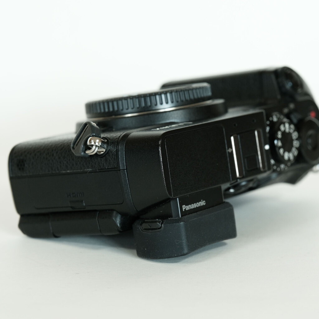 Panasonic LUMIX DMC-GX8 ボディ ブラックの出品 | ONE SCENE