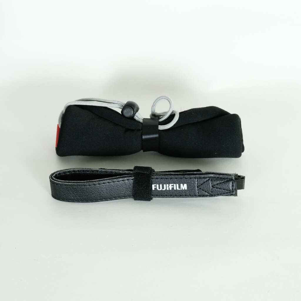 FUJIFILM X-A3 ボディ ブラウン FUJIFILM X-A3 ボディ ブラウン