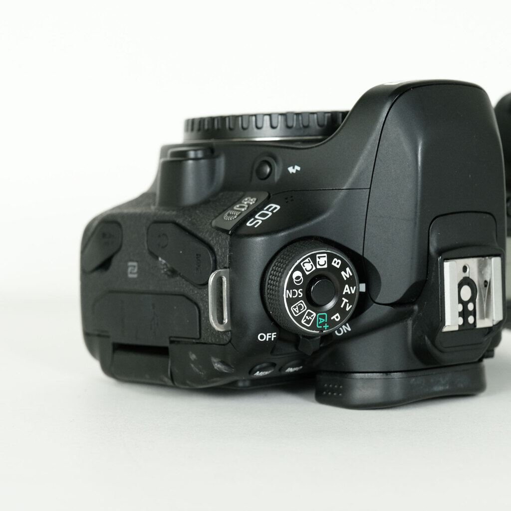 Canon EOS 80D Canon EOS 80D