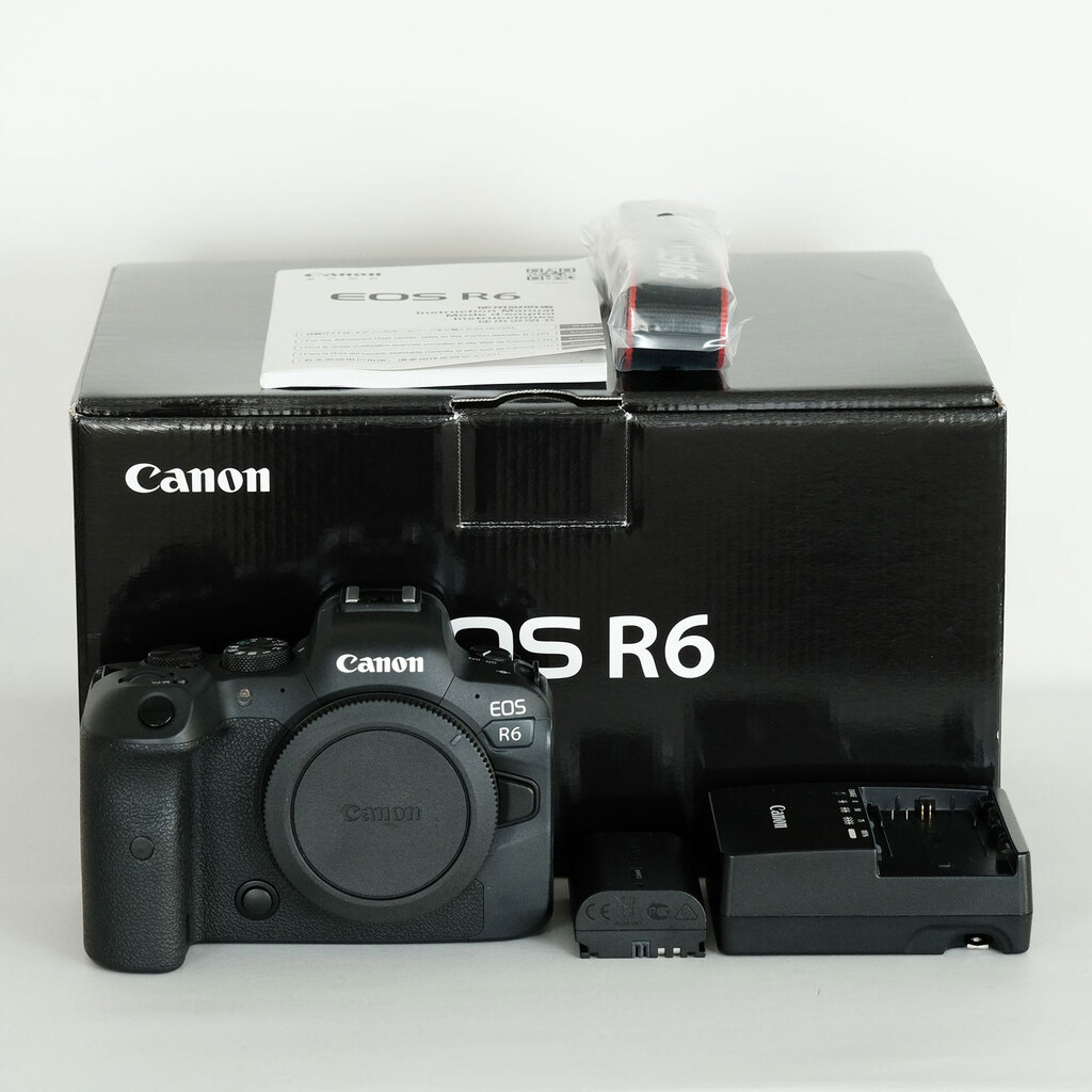Canon EOS R6 Canon EOS R6
