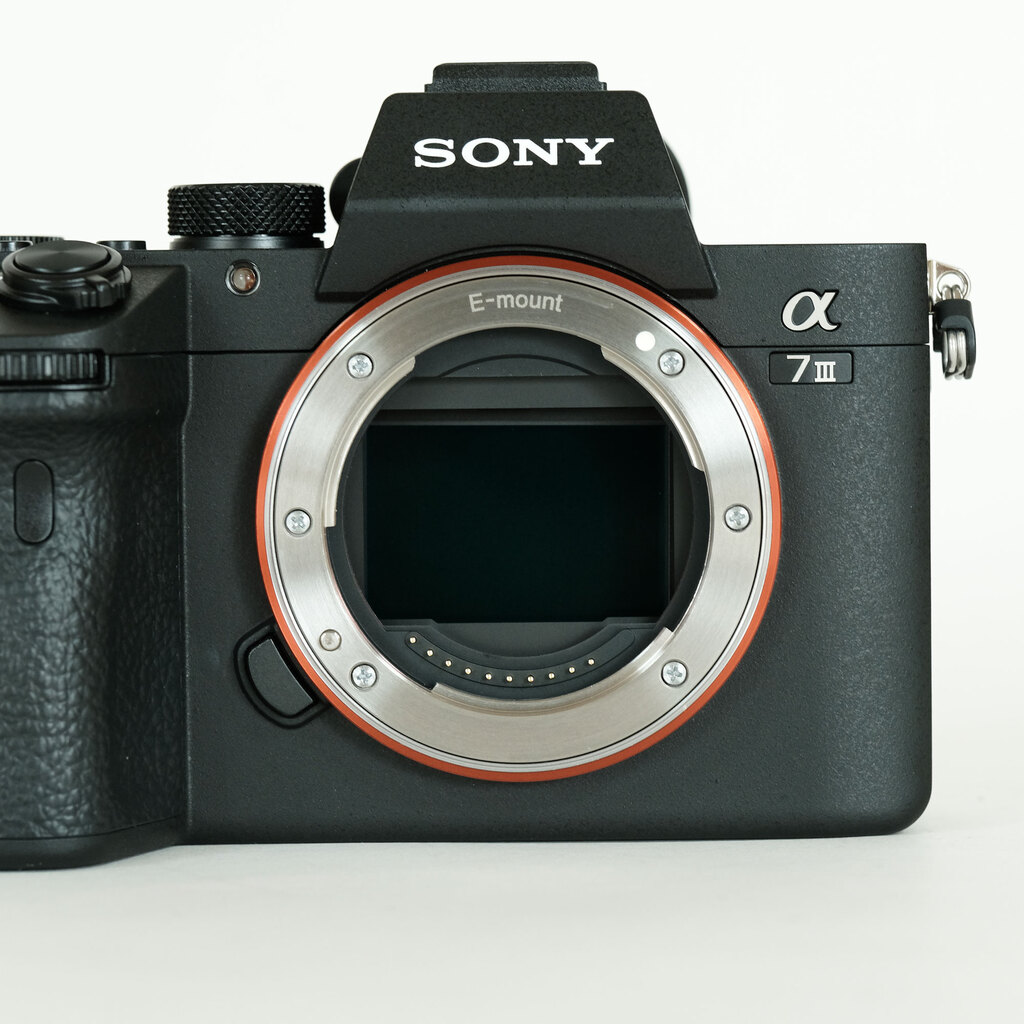 SONY α7 III(ILCE-7M3) SONY α7 III(ILCE-7M3)