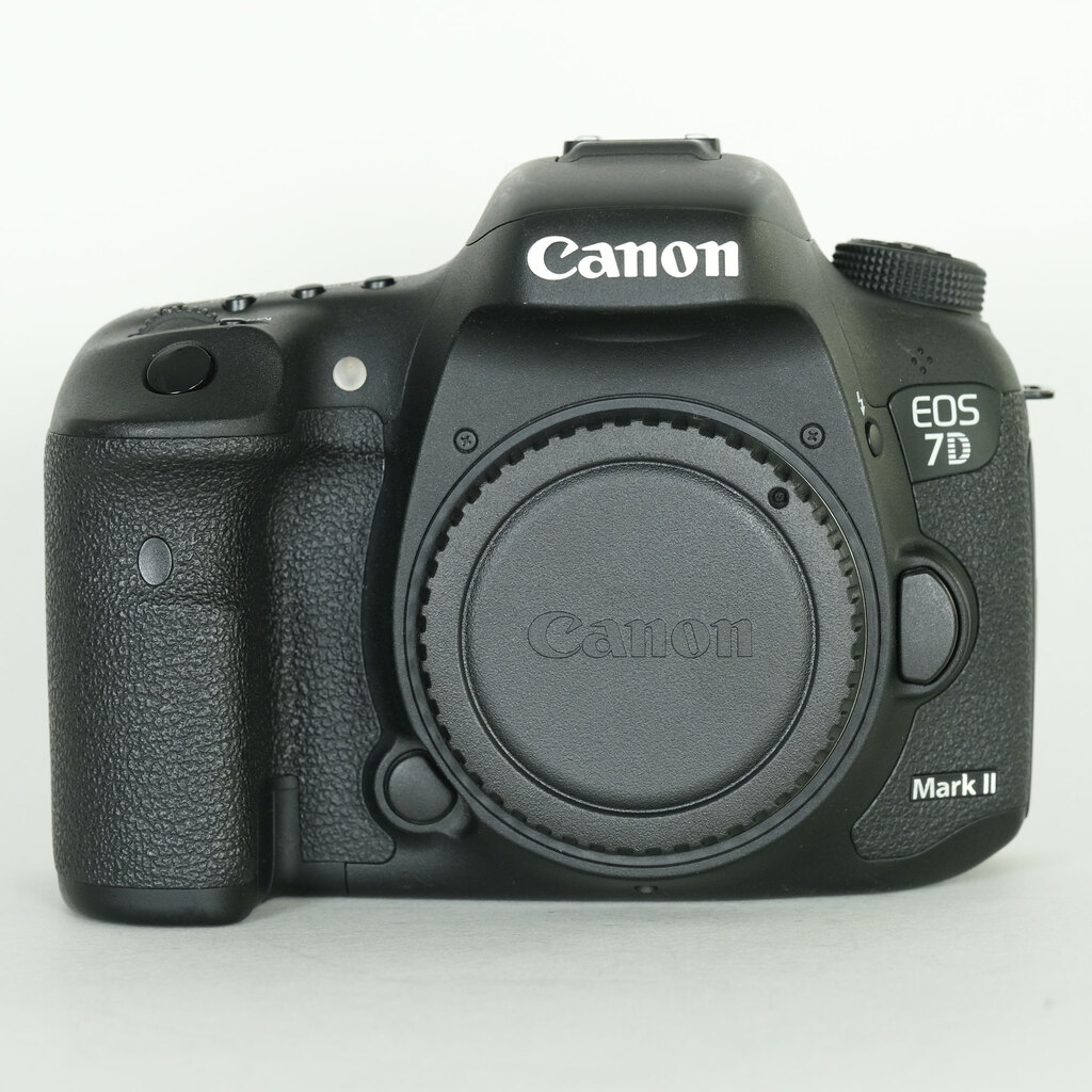 Canon EOS 7D Mark II Canon EOS 7D Mark II
