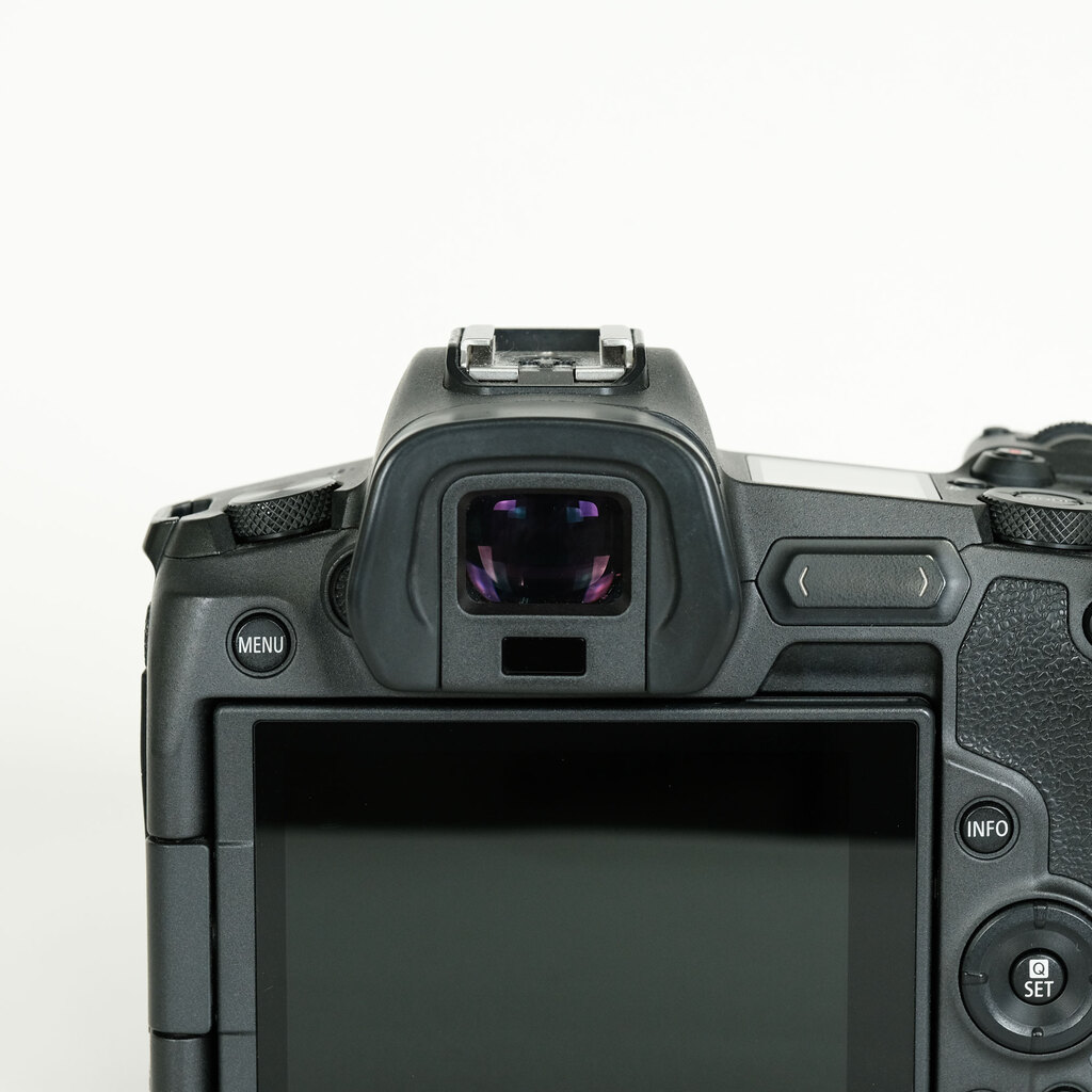 Canon EOS R Canon EOS R