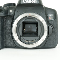 Canon EOS Kiss X8i
