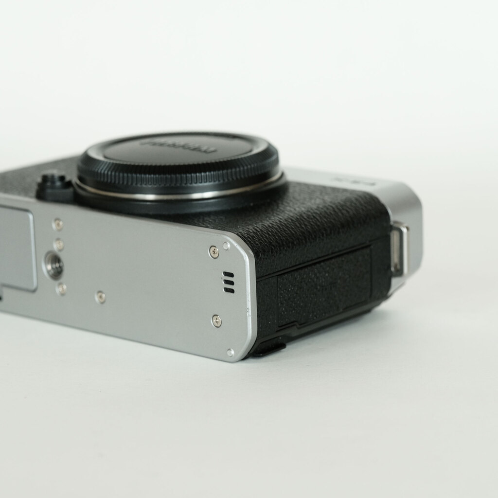 FUJIFILM X-E4 FUJIFILM X-E4