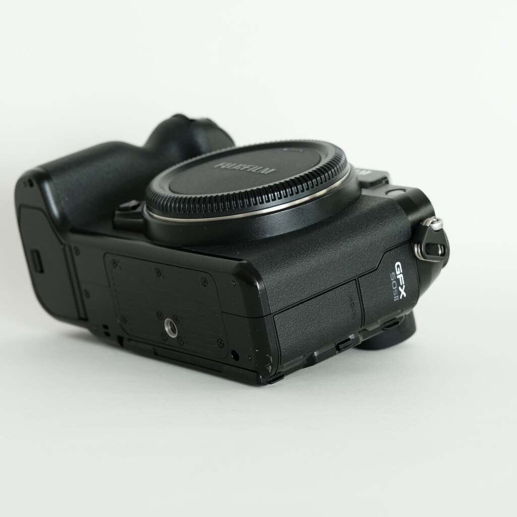 FUJIFILM GFX 50S II