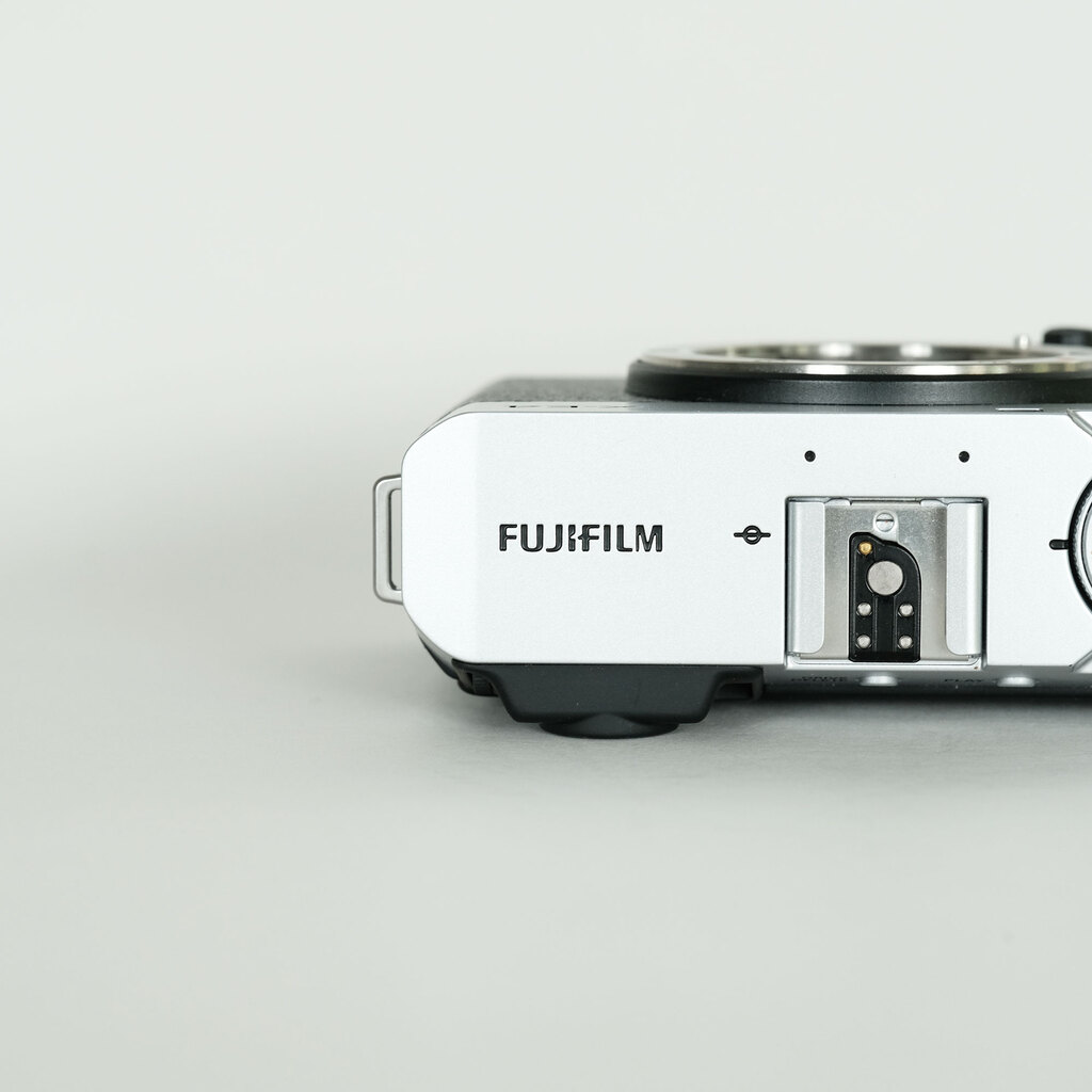 FUJIFILM X-E4 FUJIFILM X-E4