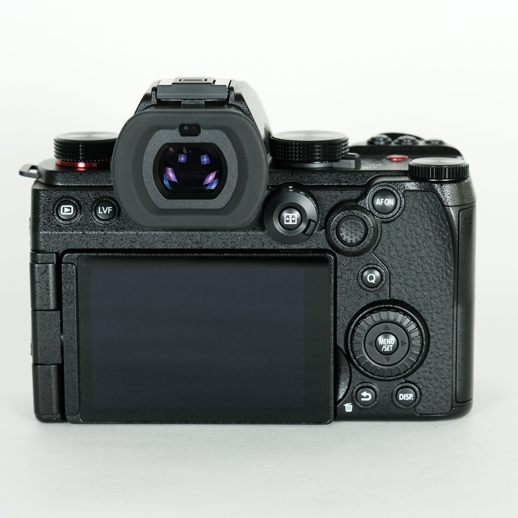 Panasonic LUMIX S5ii DC-S5M2 ☆付属品有 Panasonic LUMIX S5II DC-S5M2の出品 | ONE SCENE（ワンシーン）