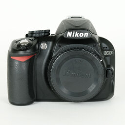 Nikon D3100 ボディ