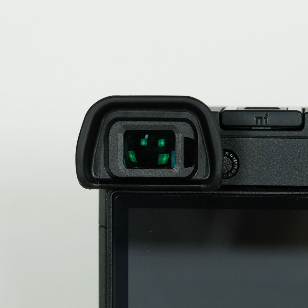 SONY α6300(ILCE-6300) SONY α6300(ILCE-6300)