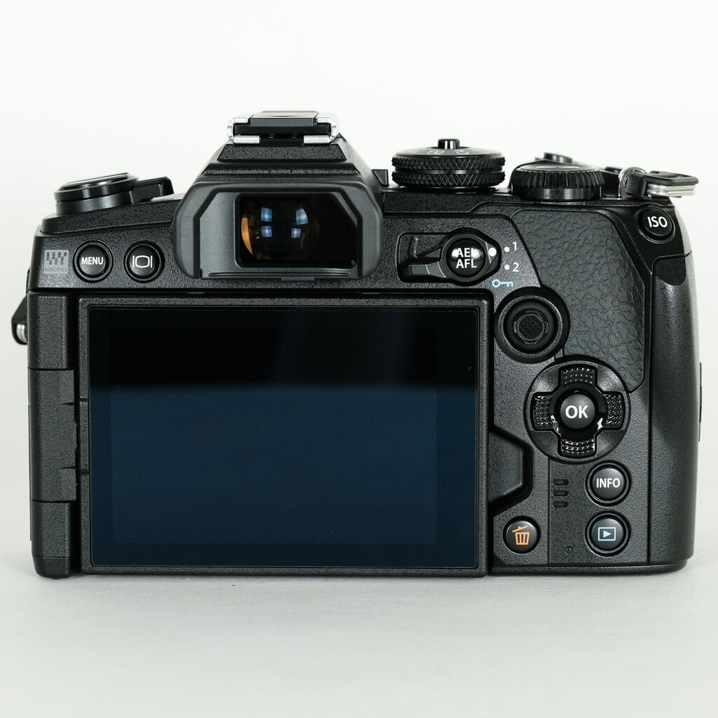 OLYMPUS OM-D E-M1 Mark III OLYMPUS OM-D E-M1 Mark III