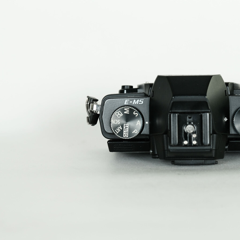 OLYMPUS OM-D E-M5 ボディ ブラック OLYMPUS OM-D E-M5 ボディ ブラック