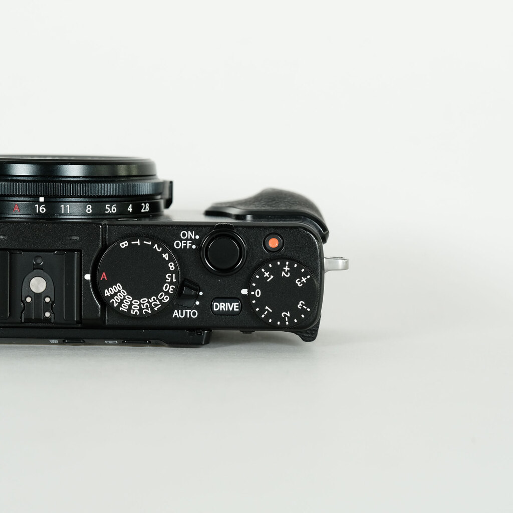 FUJIFILM X70 ブラック