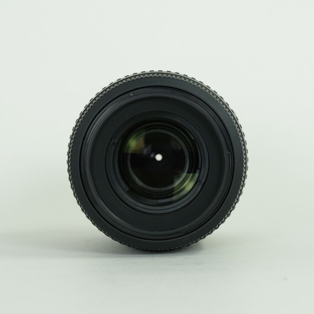 Nikon AF-S DX VR Zoom-Nikkor 55-200mm F4-5.6G IF-ED Nikon AF-S DX VR Zoom-Nikkor 55-200mm F4-5.6G IF-ED