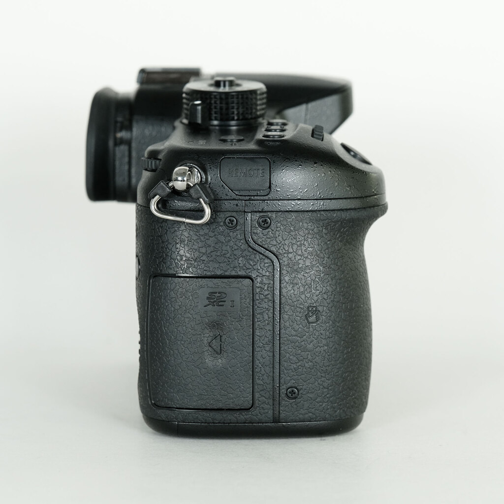 Panasonic LUMIX DMC-GH4