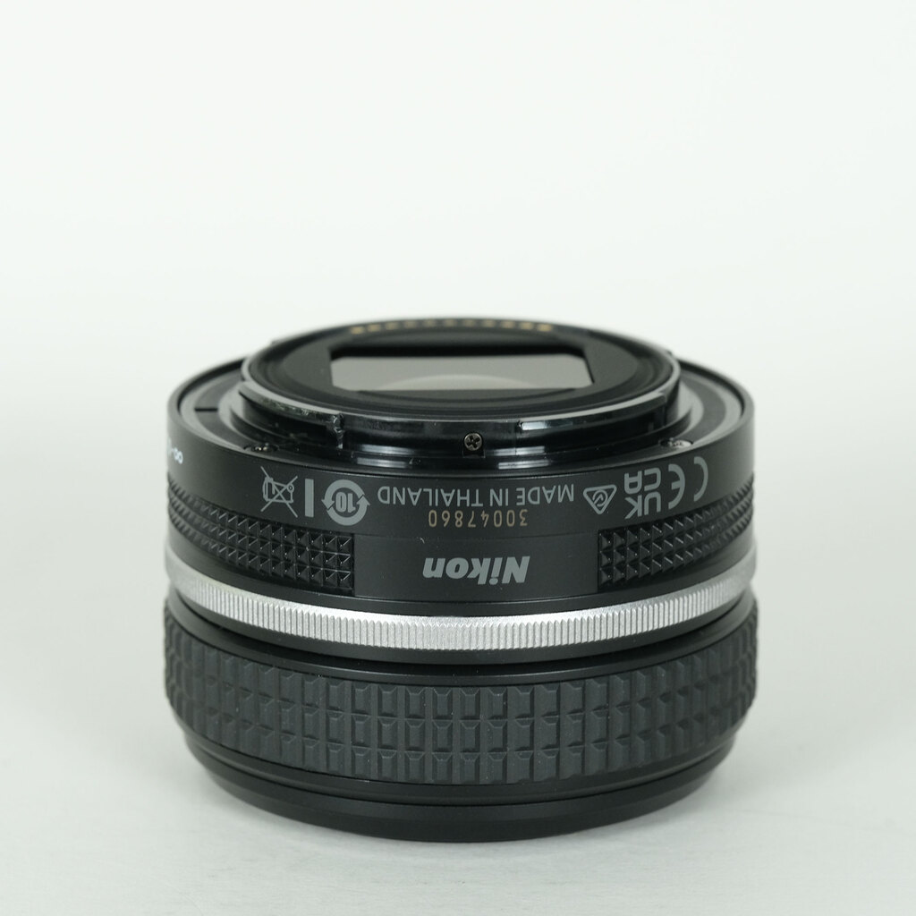 Nikon NIKKOR Z 40mm f/2 Nikon NIKKOR Z 40mm f/2