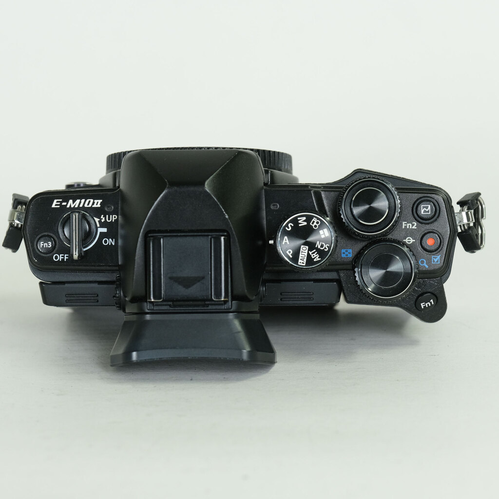 OLYMPUS OM-D E-M10 Mark II