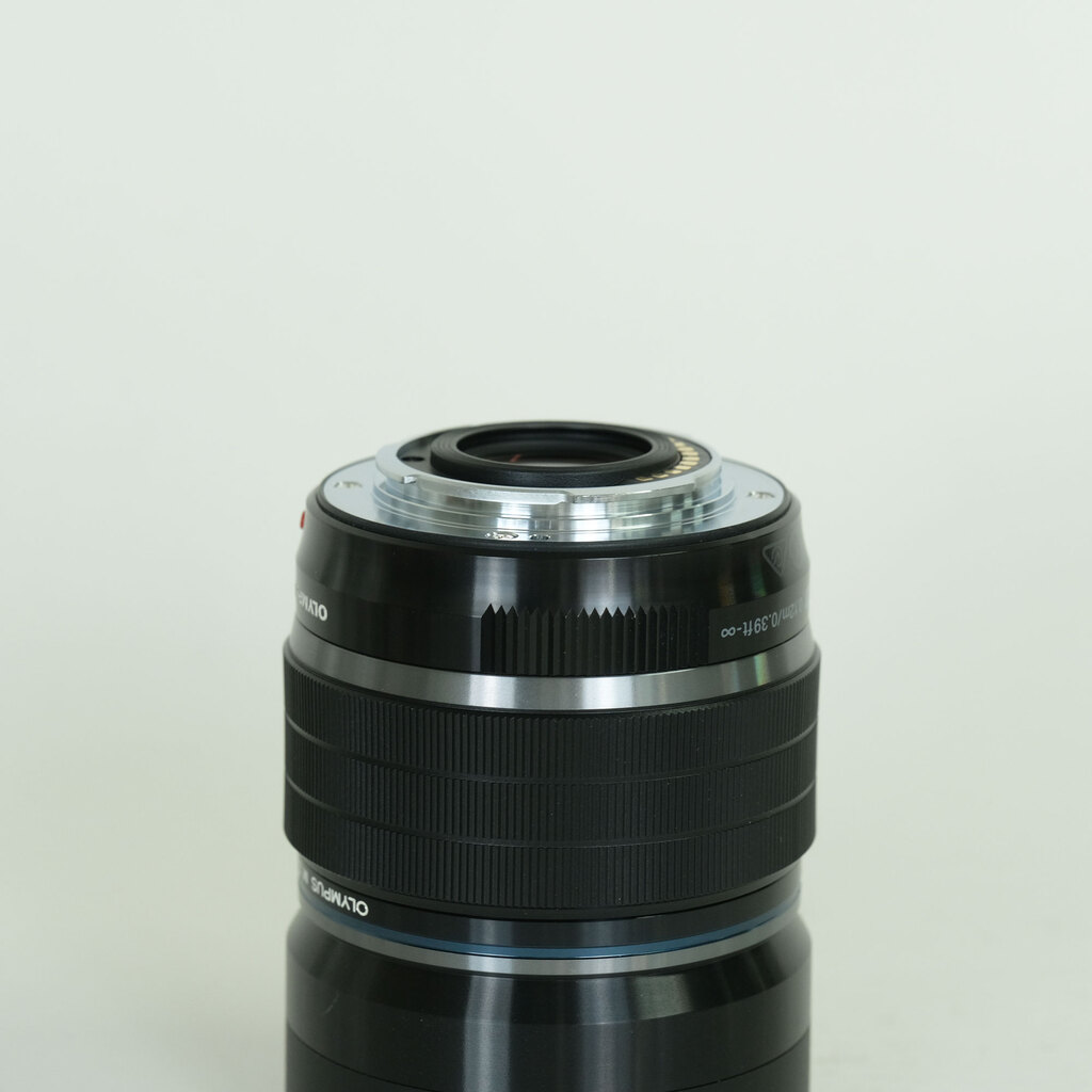 OLYMPUS M.ZUIKO DIGITAL ED 8mm F1.8 Fisheye PRO