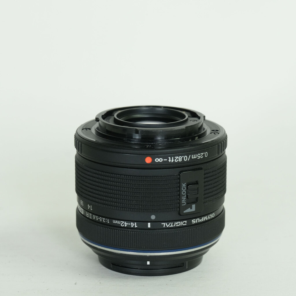 OLYMPUS M.ZUIKO DIGITAL 14-42mm F3.5-5.6IIR ブラック