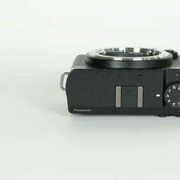 Panasonic LUMIX DC-S9 Panasonic LUMIX DC-S9