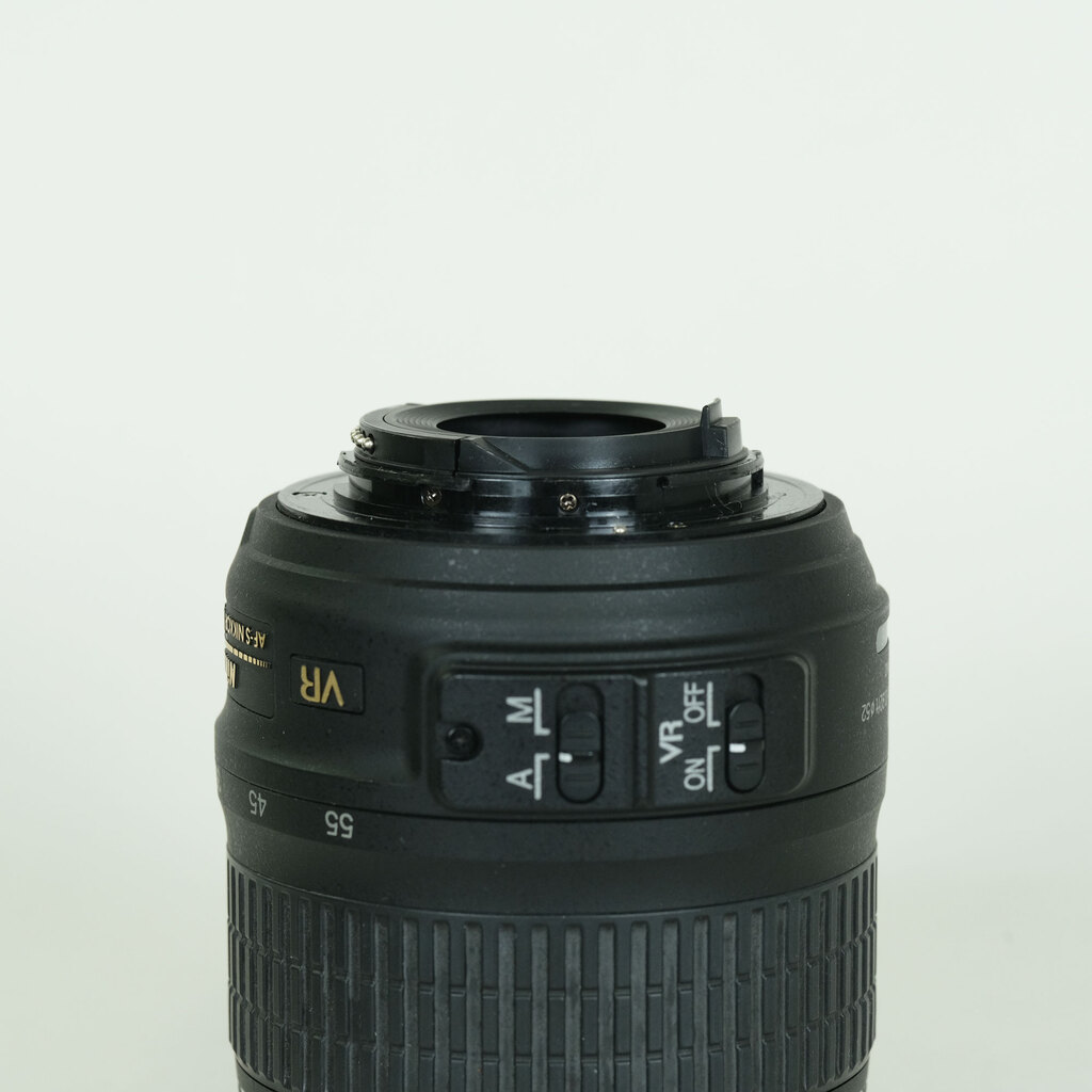 Nikon AF-S DX NIKKOR 18-55mm F3.5-5.6 G VR