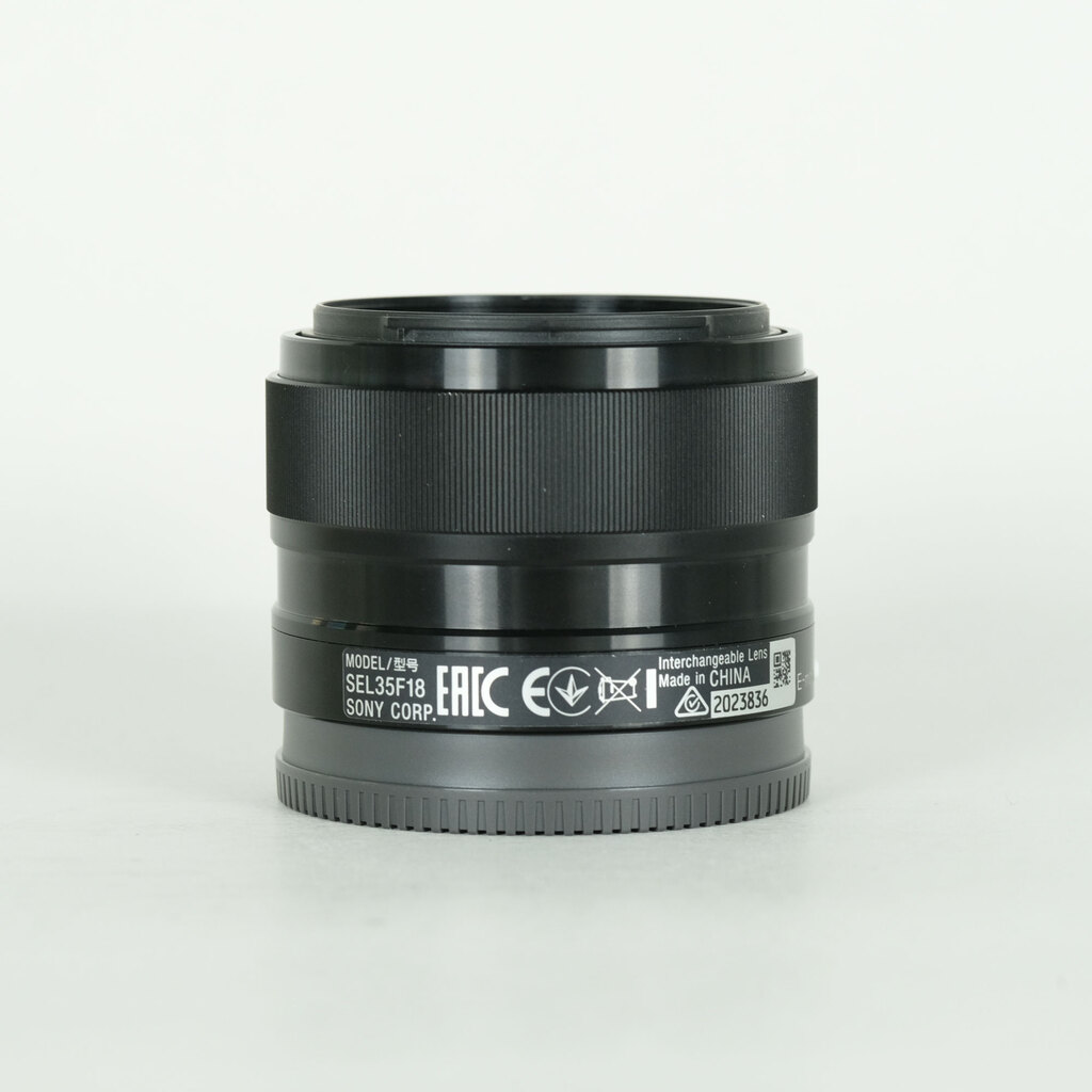 SONY E 35mm F1.8 OSS SEL35F18