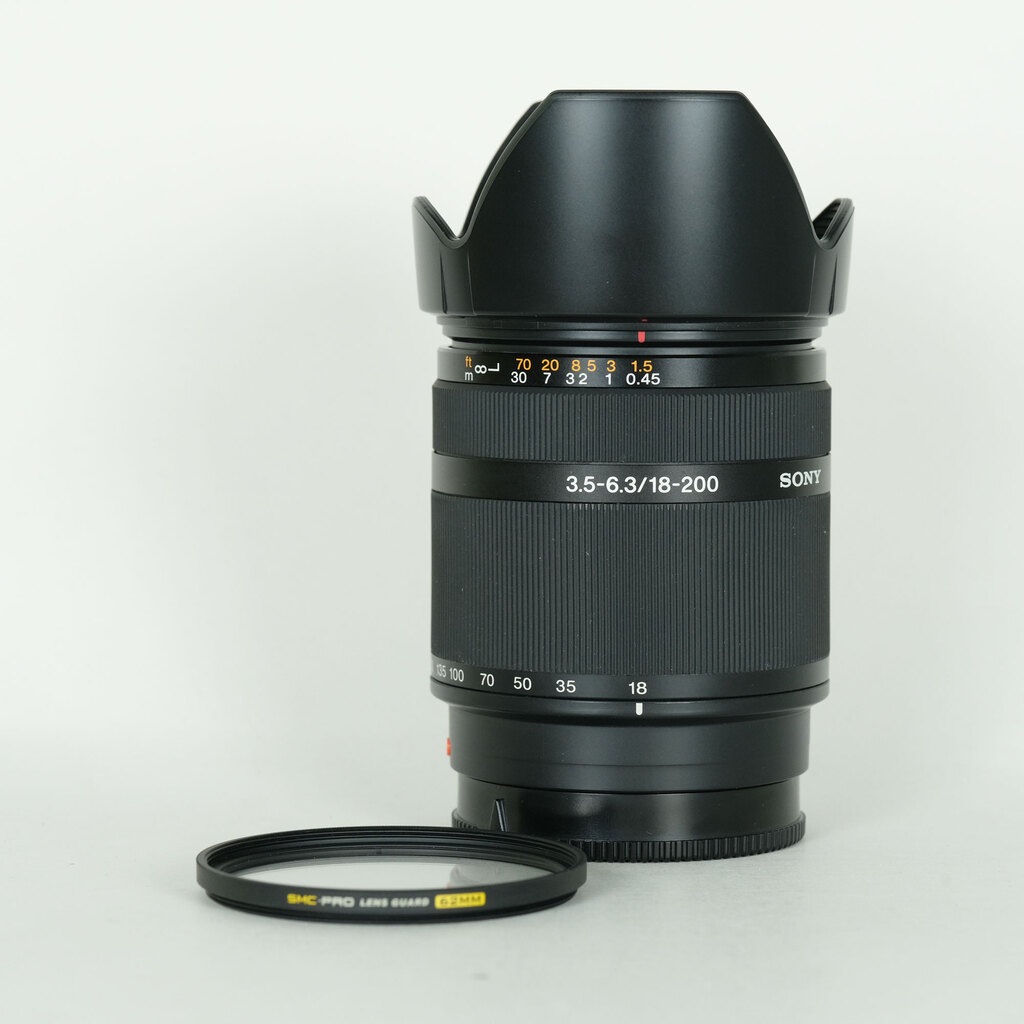 SONY DT18-200mm F3.5-6.3(�\�j�[A�p)