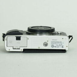 OLYMPUS PEN E-P5 ボディ シルバー