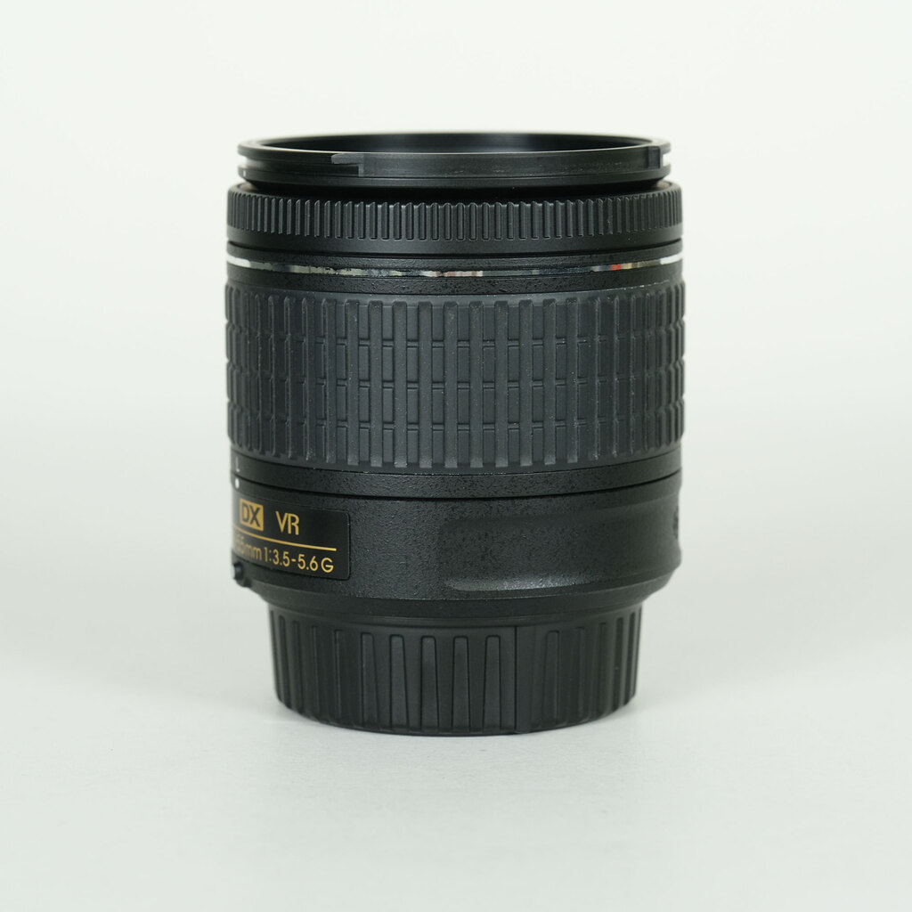 Nikon AF-P DX NIKKOR 18-55mm F3.5-5.6G VR Nikon AF-P DX NIKKOR 18-55mm F3.5-5.6G VR