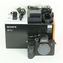 SONY α7R IV(ILCE-7RM4) SONY α7R IV(ILCE-7RM4)