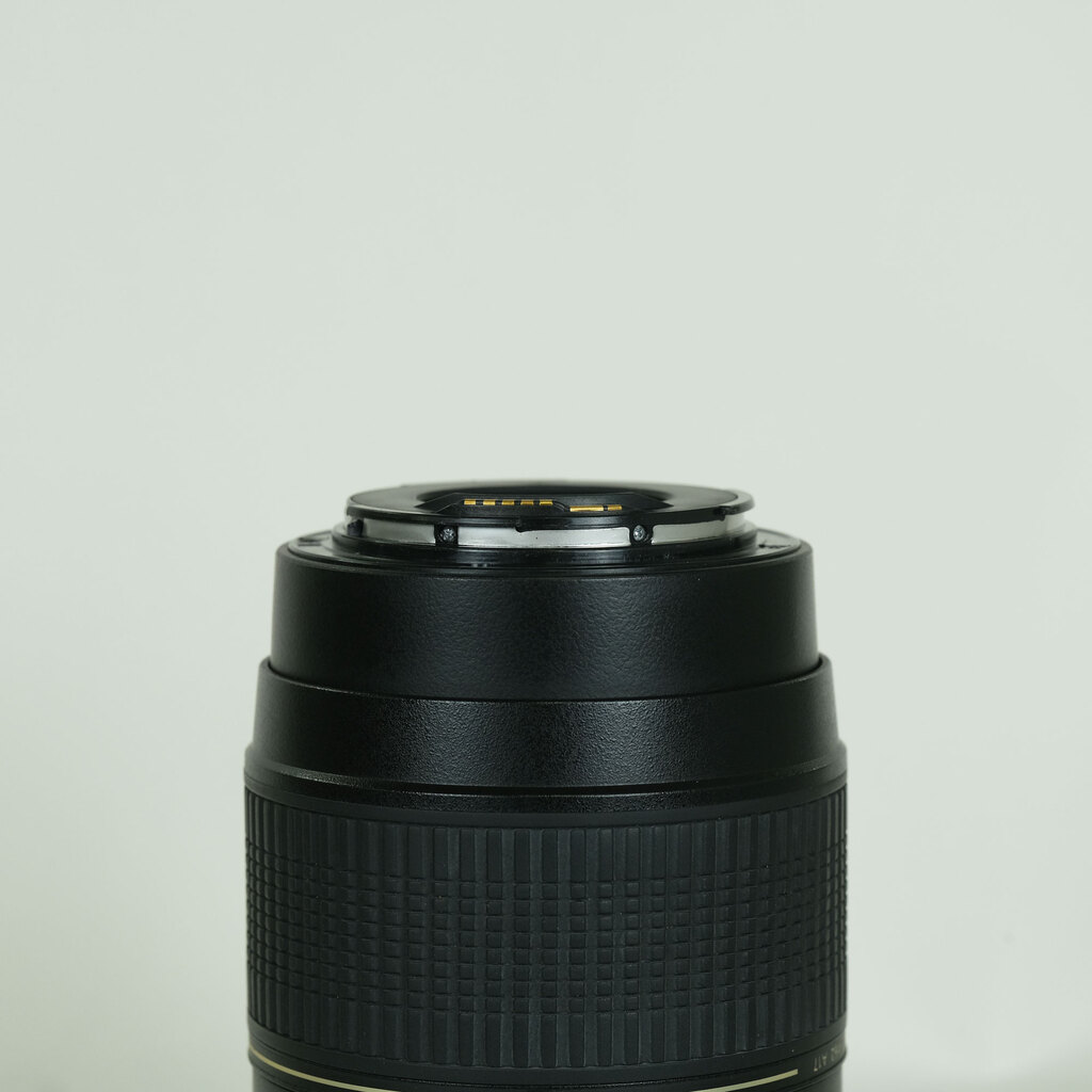 TAMRON 70-300mm F4-5.6 Di LD Macro/Model A17E(キヤノンEF用)