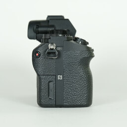 SONY α7 II（ILCE-7M2）