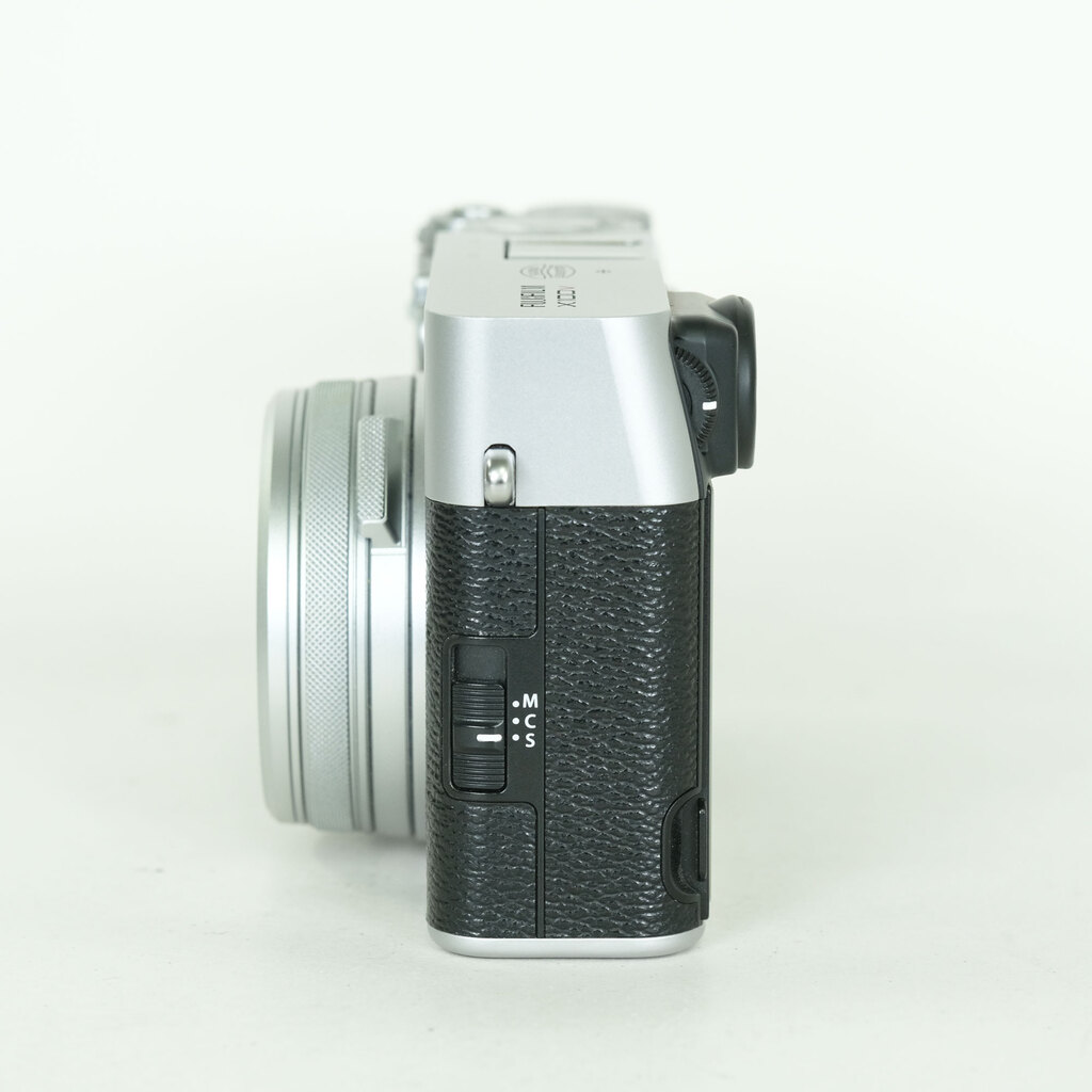 FUJIFILM X100V シルバー