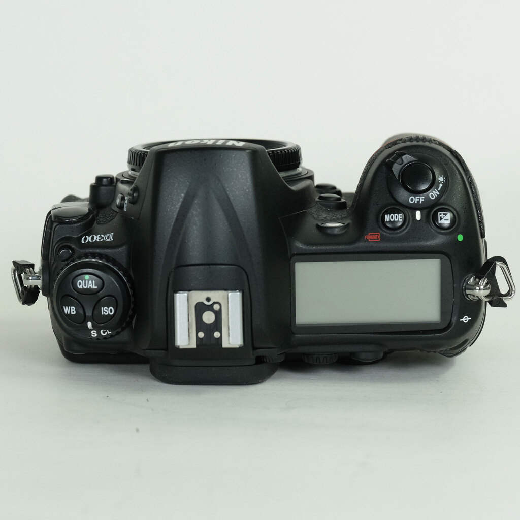 Nikon D300 ボディ