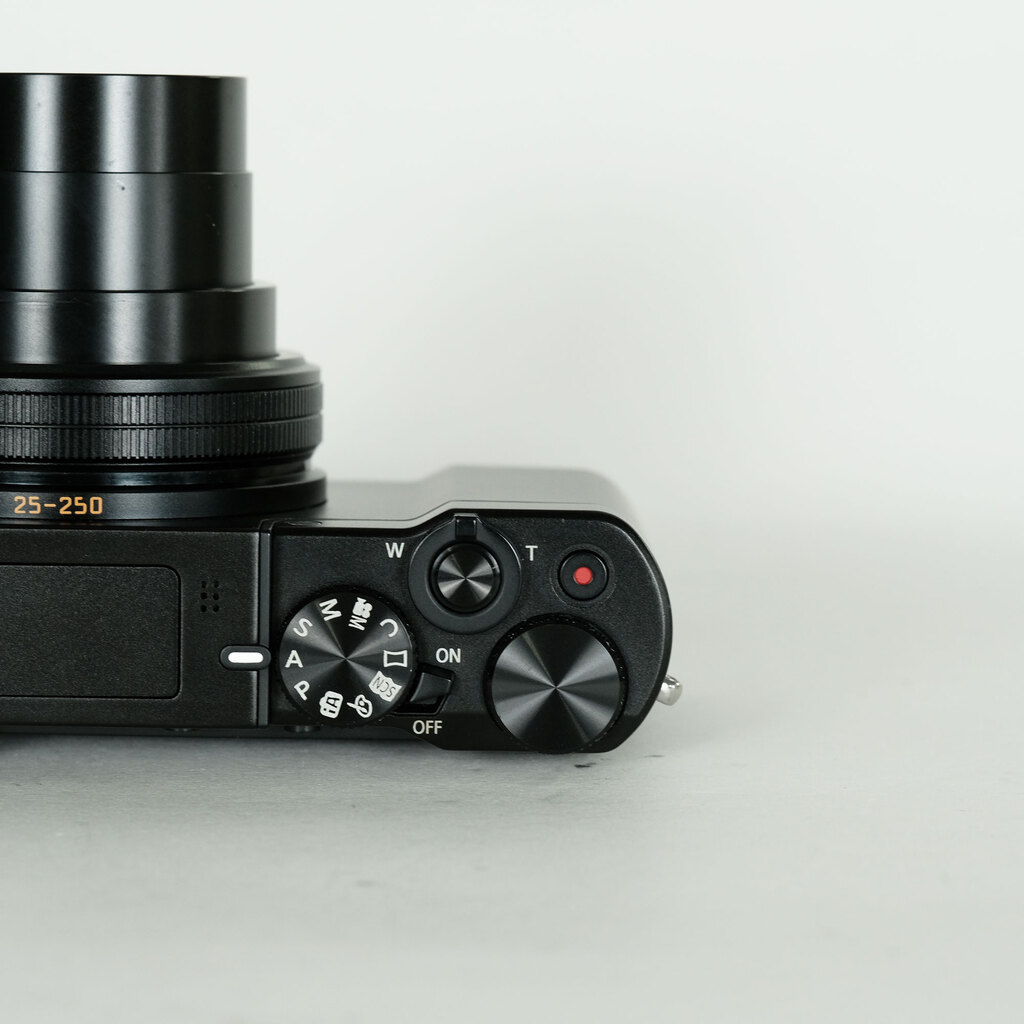 Panasonic LUMIX DMC-TX1