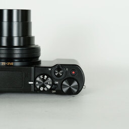 Panasonic LUMIX DMC-TX1