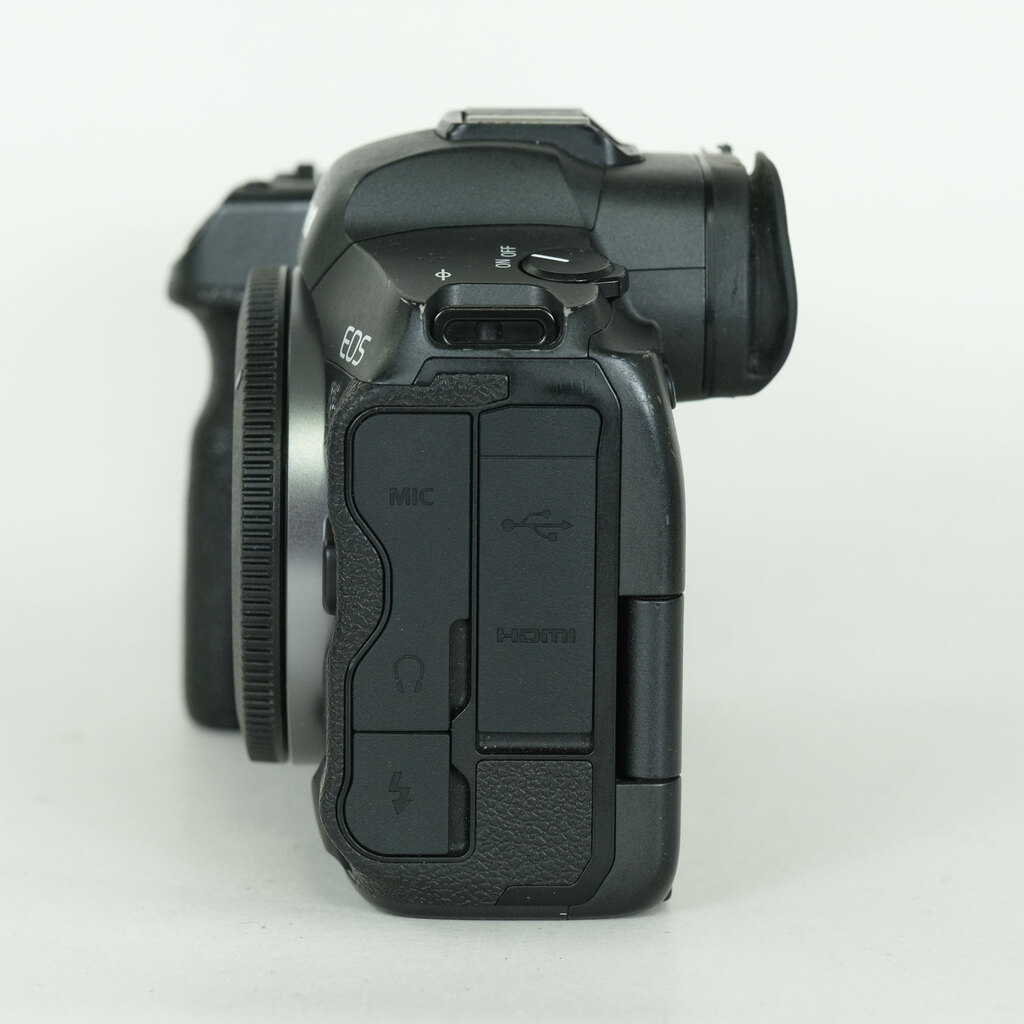 Canon EOS R5 Canon EOS R5