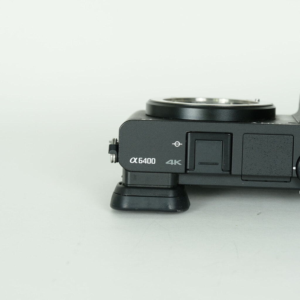 SONY α6400（ILCE-6400）の出品 | ONE SCENE（ワンシーン）